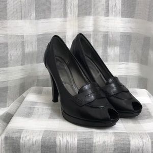TAHARI High Heel Peep-toe Pump